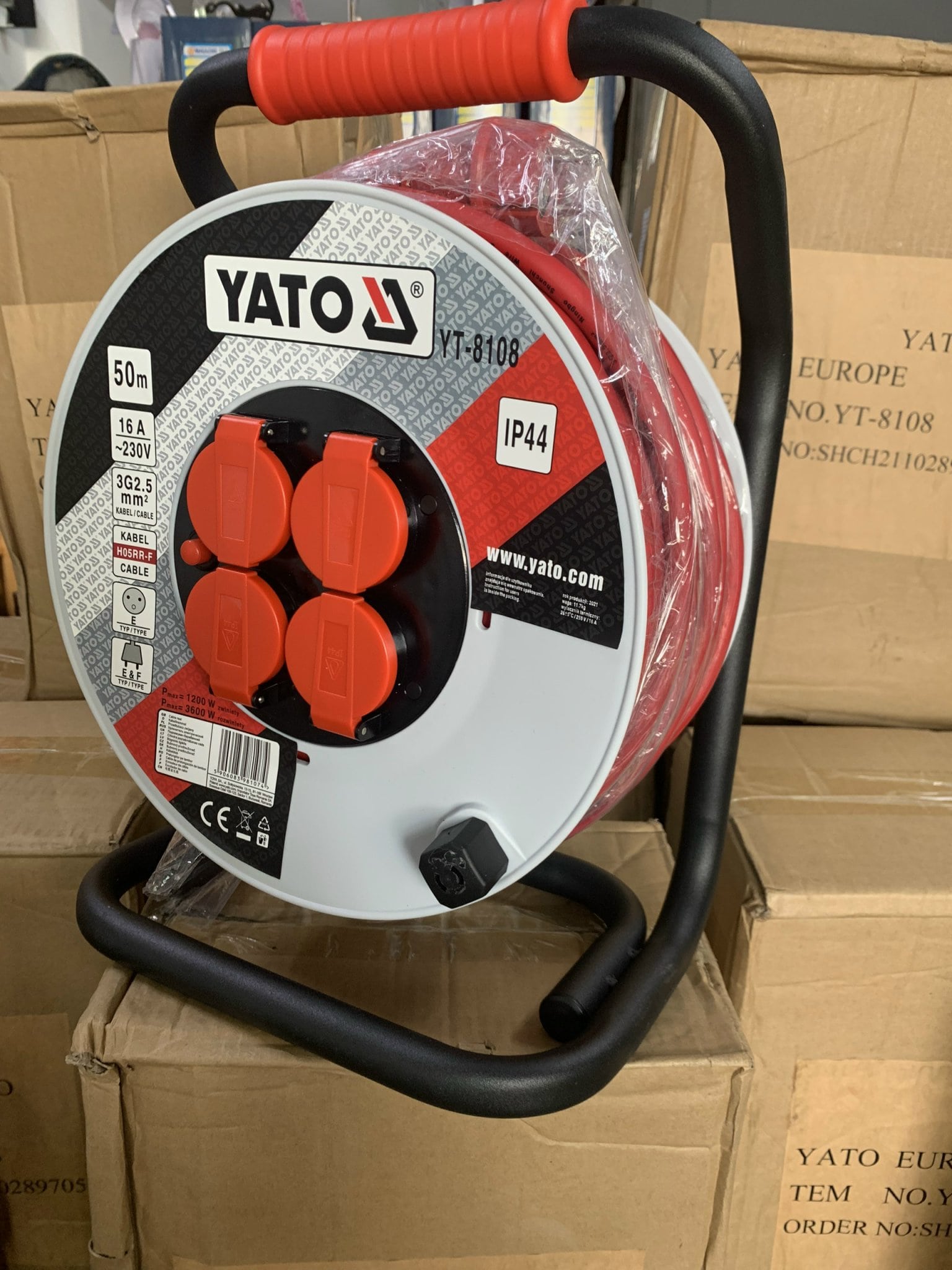 cuộn dây rulo điện 50m Yato YT-8108