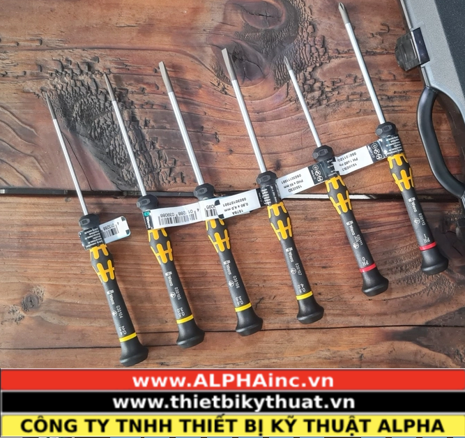 Bộ Dụng Cụ 8 Chi Tiết KNIPEX 00 20 18 ESD Bộ Dụng Cụ 8 Chi Tiết KNIPEX 00 20 18 ESD